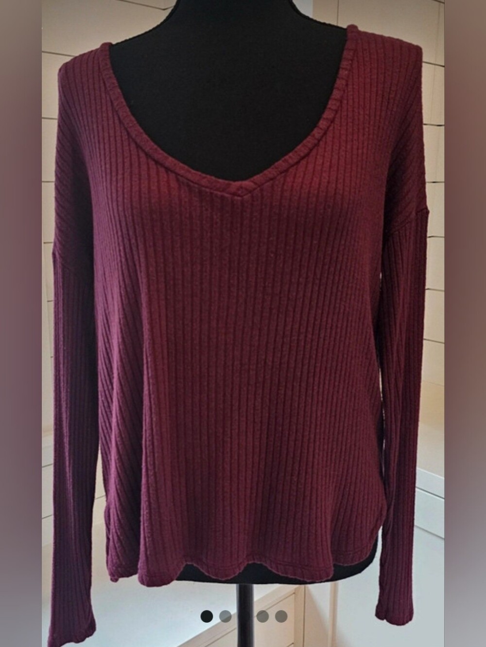 American Eagle Outfitters Women's Ribbed V-Neck Long Sleeve Top - Burgundy